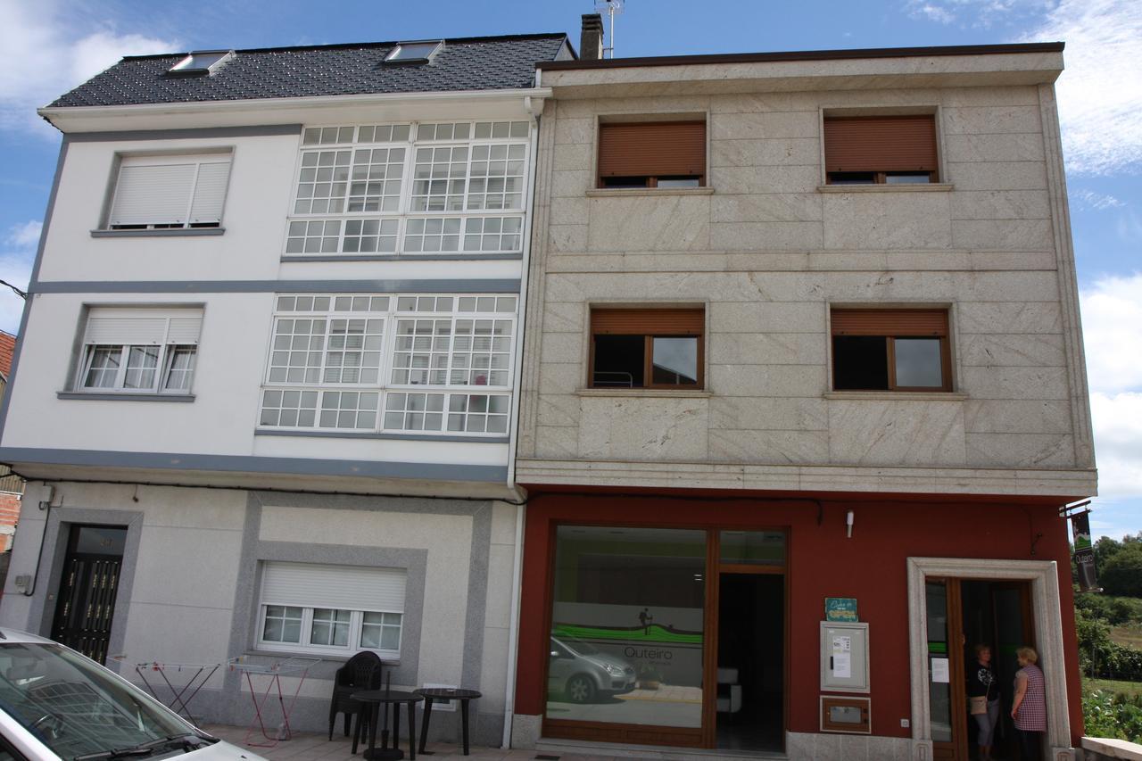 Albergue Outeiro Hostel Palas de Rei Exterior photo